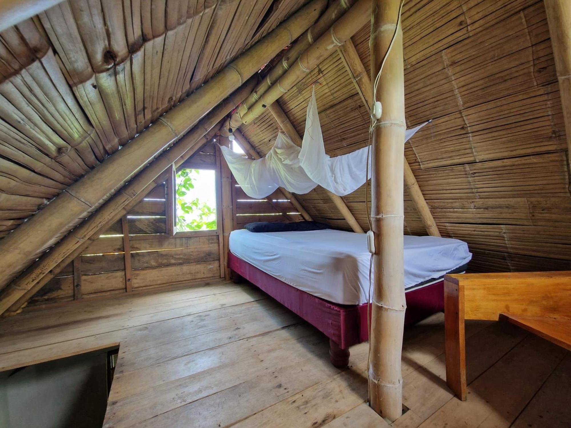Kamala Surf & Backpacker Hostel Montanita Ngoại thất bức ảnh