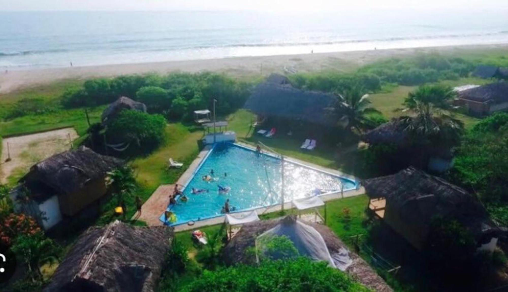 Kamala Surf & Backpacker Hostel Montanita Ngoại thất bức ảnh