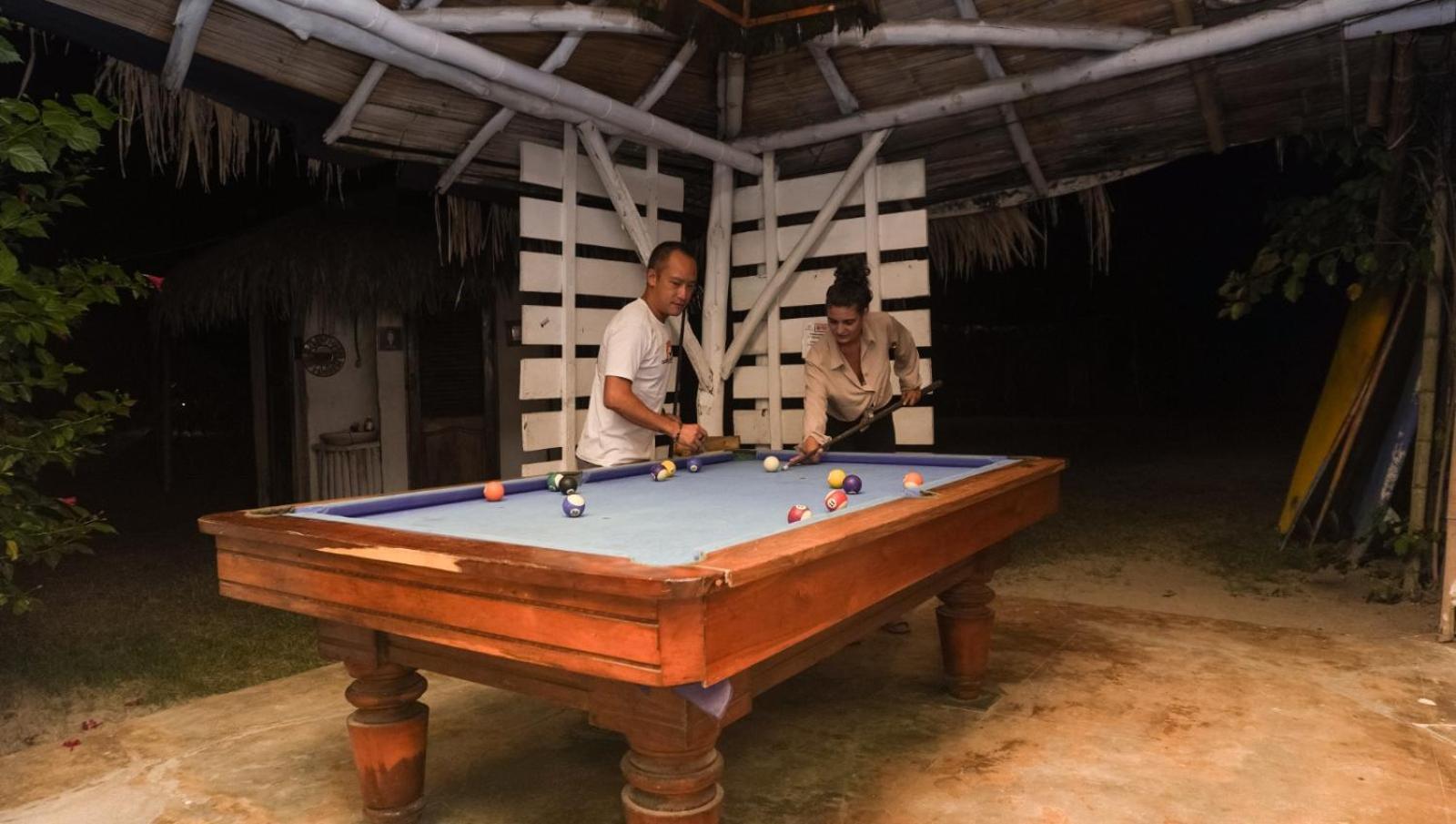 Kamala Surf & Backpacker Hostel Montanita Ngoại thất bức ảnh
