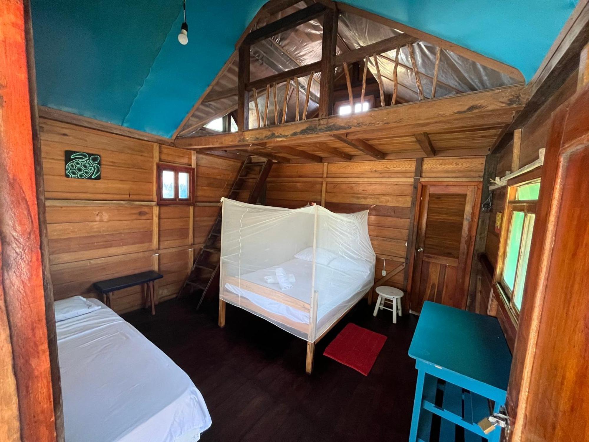 Kamala Surf & Backpacker Hostel Montanita Ngoại thất bức ảnh