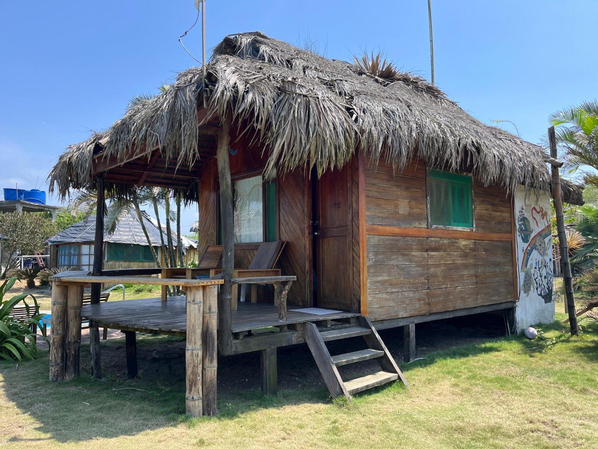 Kamala Surf & Backpacker Hostel Montanita Phòng bức ảnh