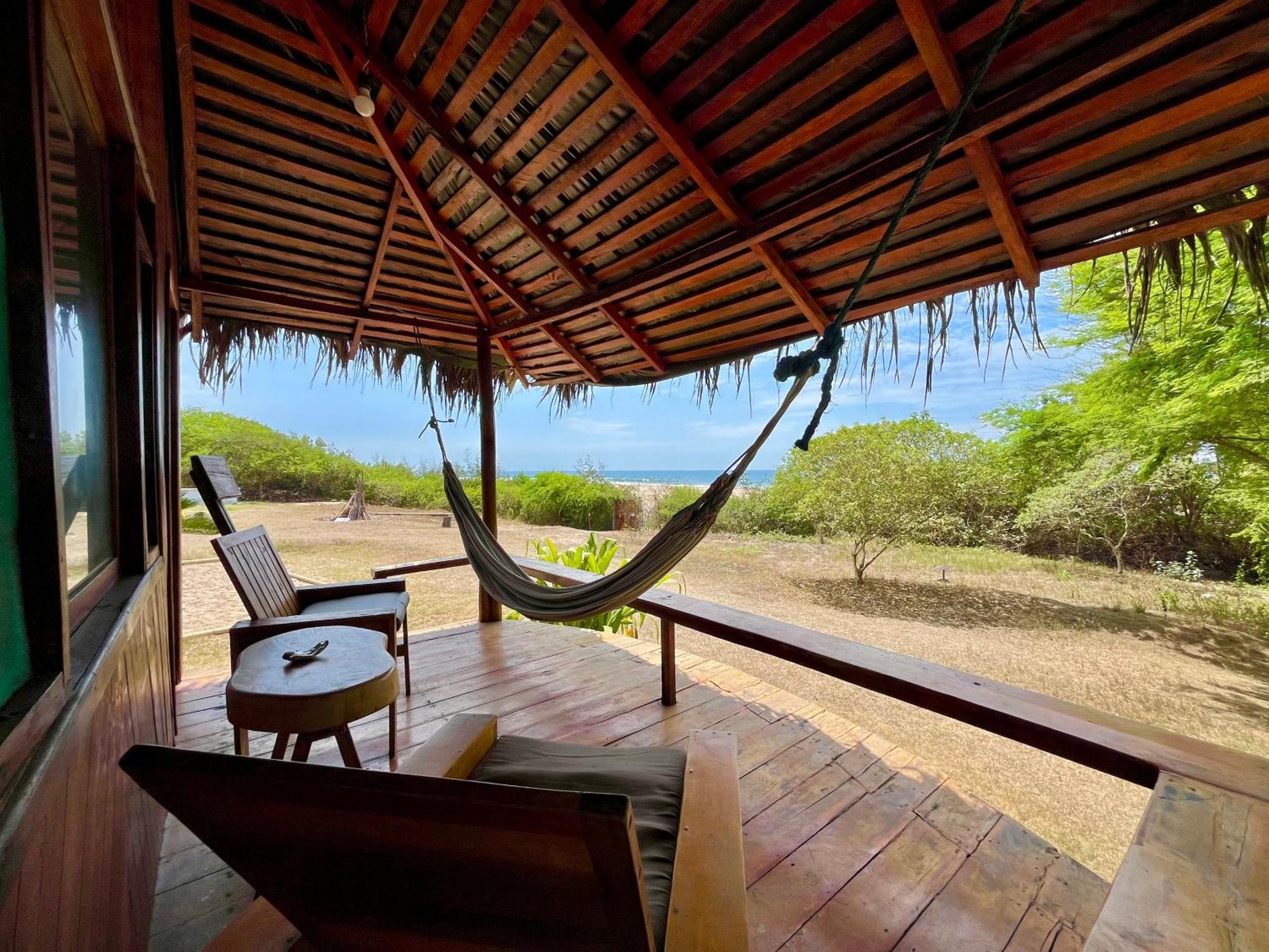 Kamala Surf & Backpacker Hostel Montanita Ngoại thất bức ảnh