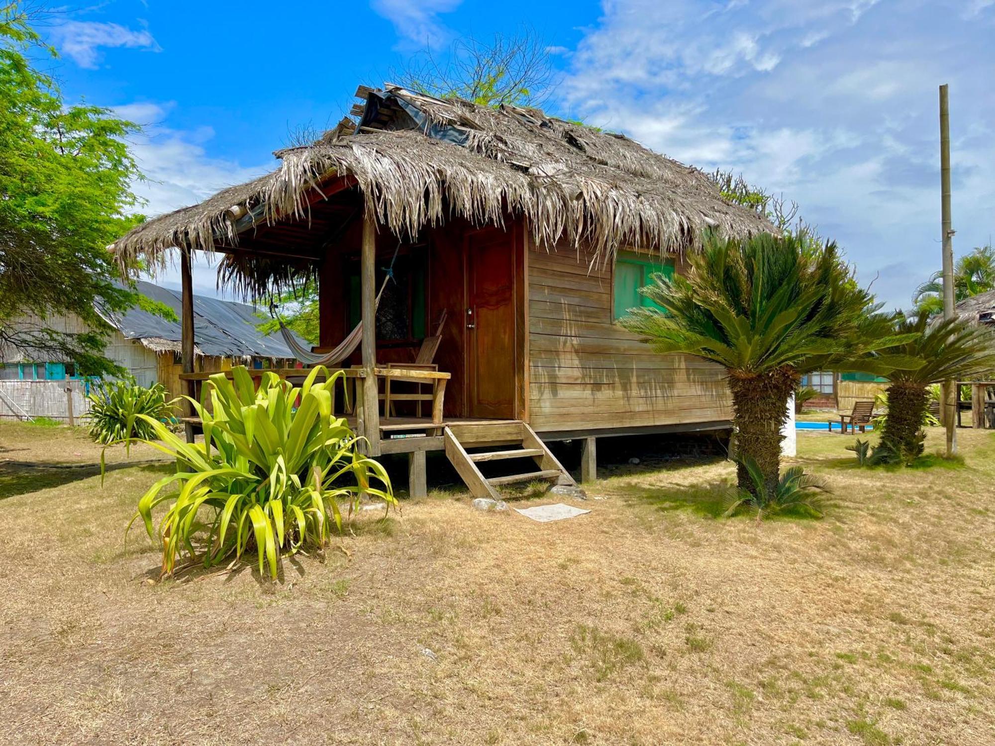Kamala Surf & Backpacker Hostel Montanita Ngoại thất bức ảnh
